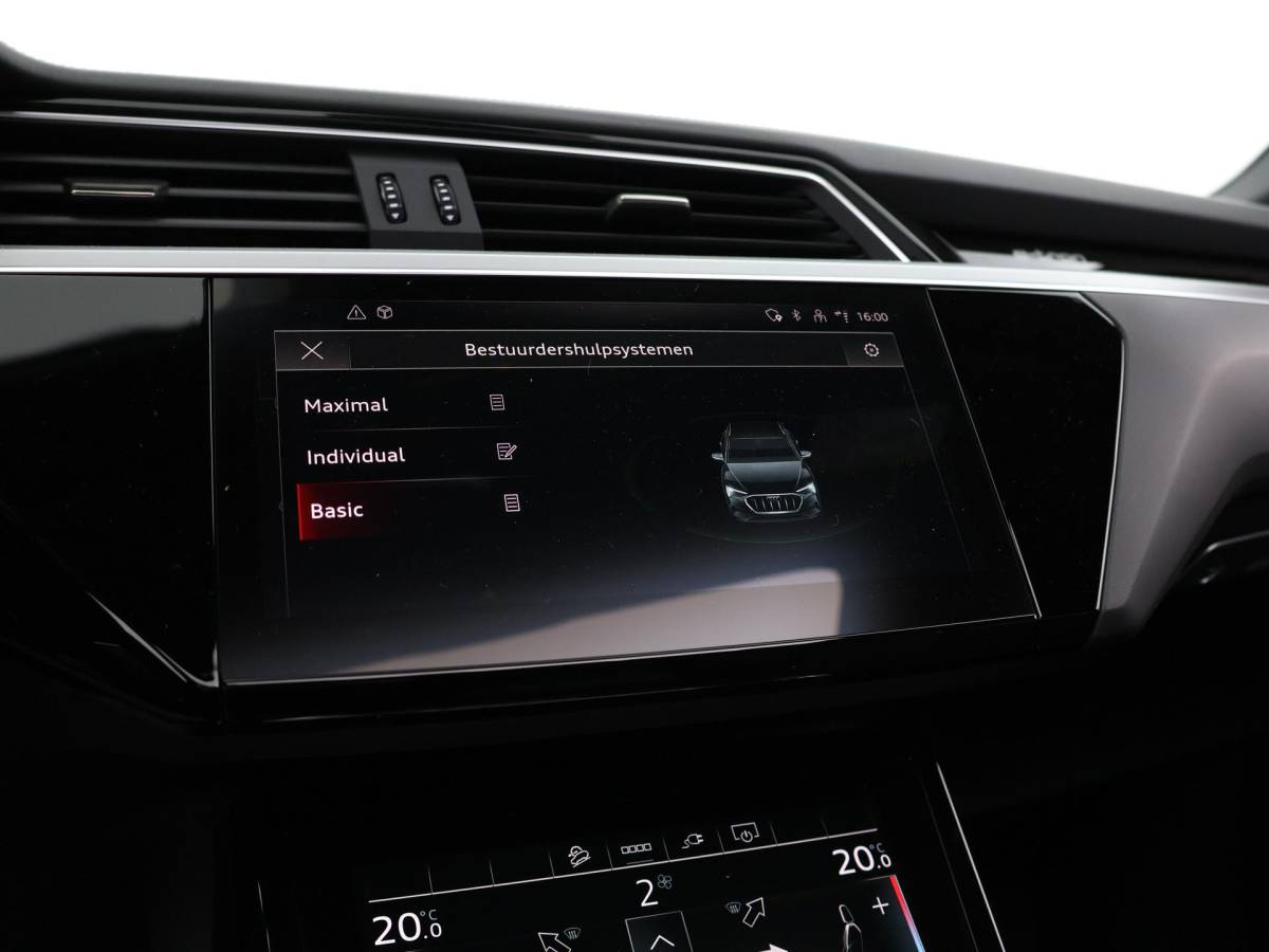 Audi e-tron Audi e-tron Sportback 50 Quattro 313pk S Edition 71 kWh · Panoramadak · 360 Camera · Luchtvering · Virtual Mirrors · Elek. Stoelen · Keyless ·