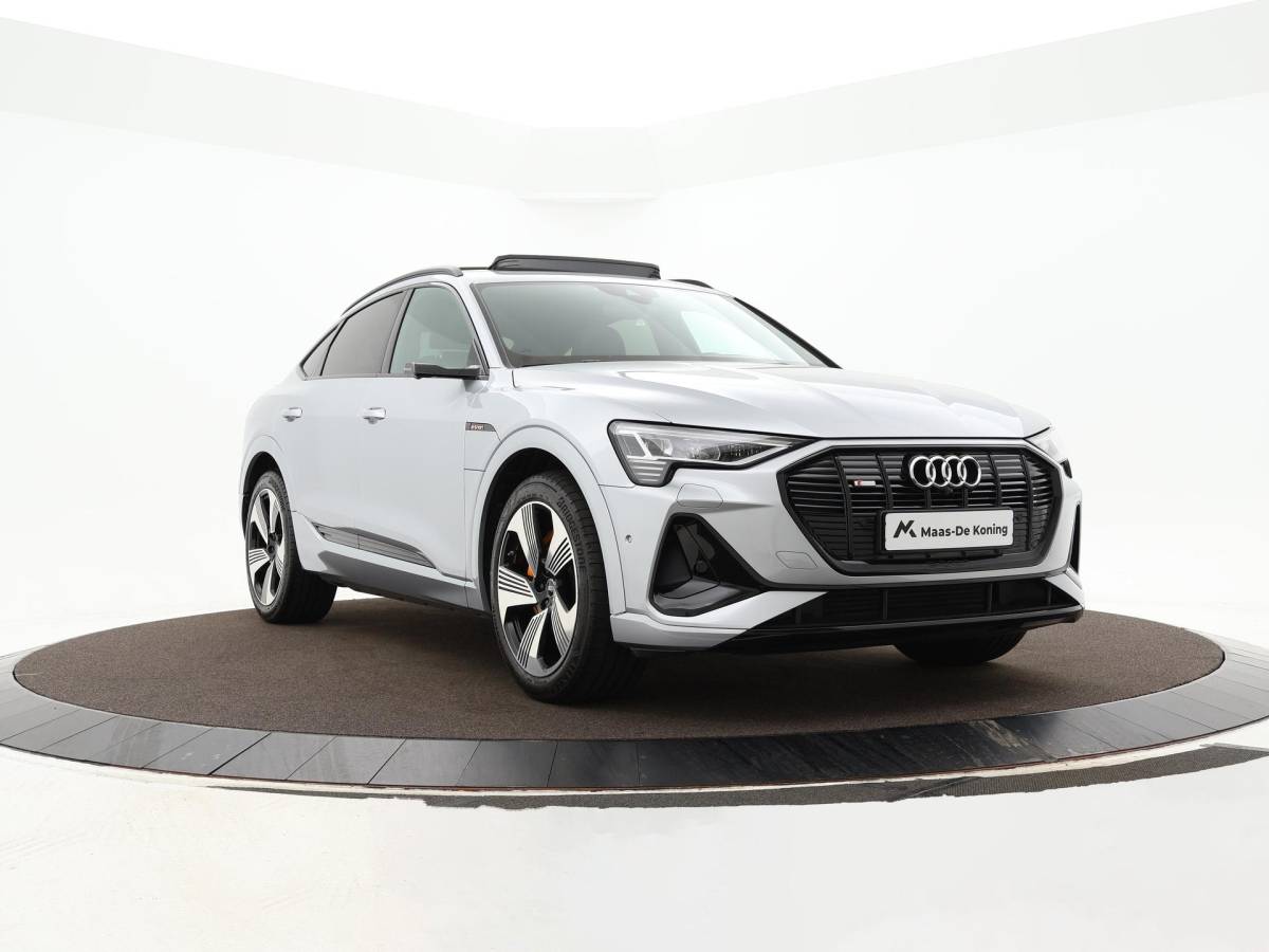 Audi e-tron Audi e-tron Sportback 50 Quattro 313pk S Edition 71 kWh · Panoramadak · 360 Camera · Luchtvering · Virtual Mirrors · Elek. Stoelen · Keyless ·