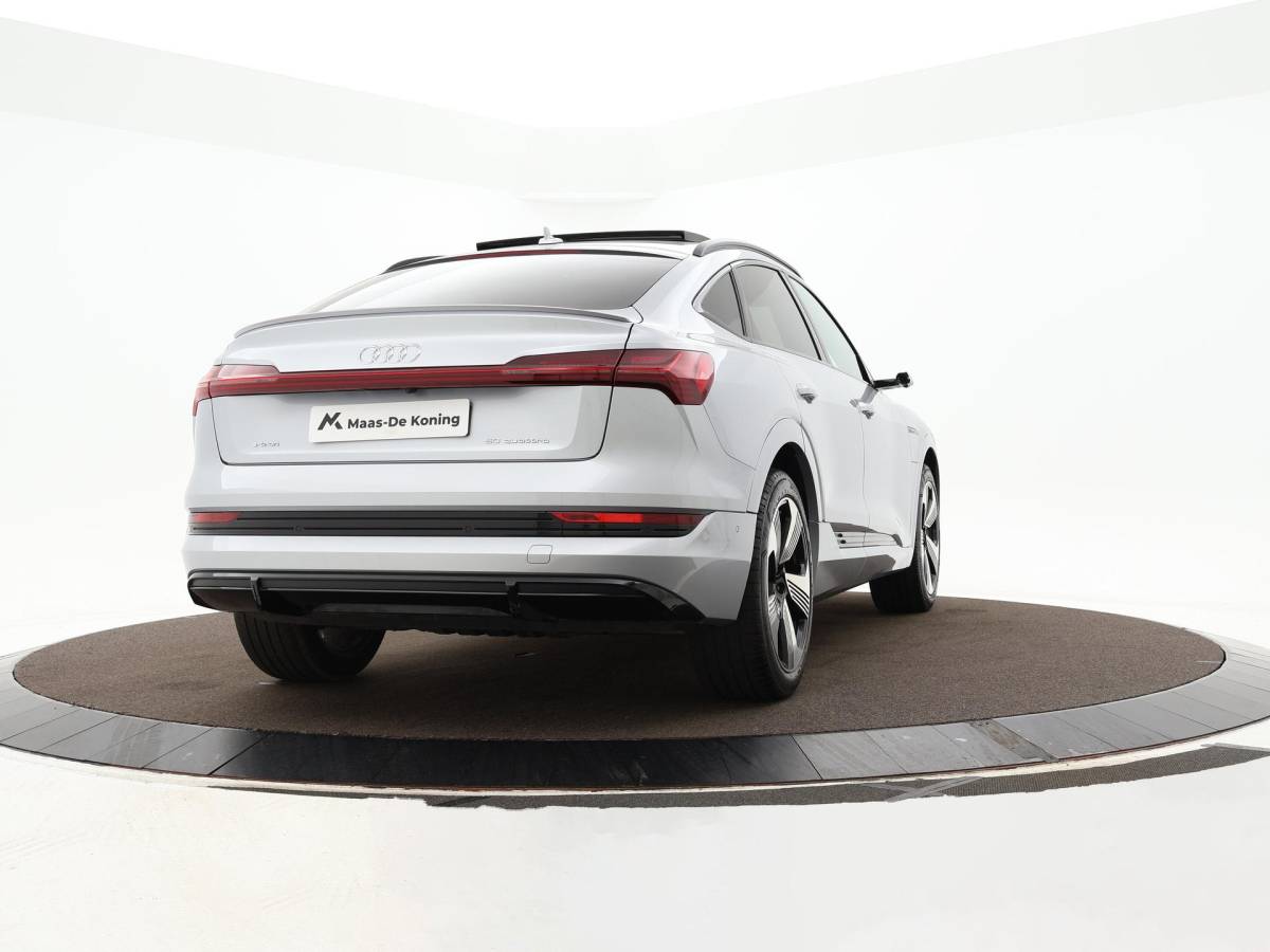 Audi e-tron Audi e-tron Sportback 50 Quattro 313pk S Edition 71 kWh · Panoramadak · 360 Camera · Luchtvering · Virtual Mirrors · Elek. Stoelen · Keyless ·