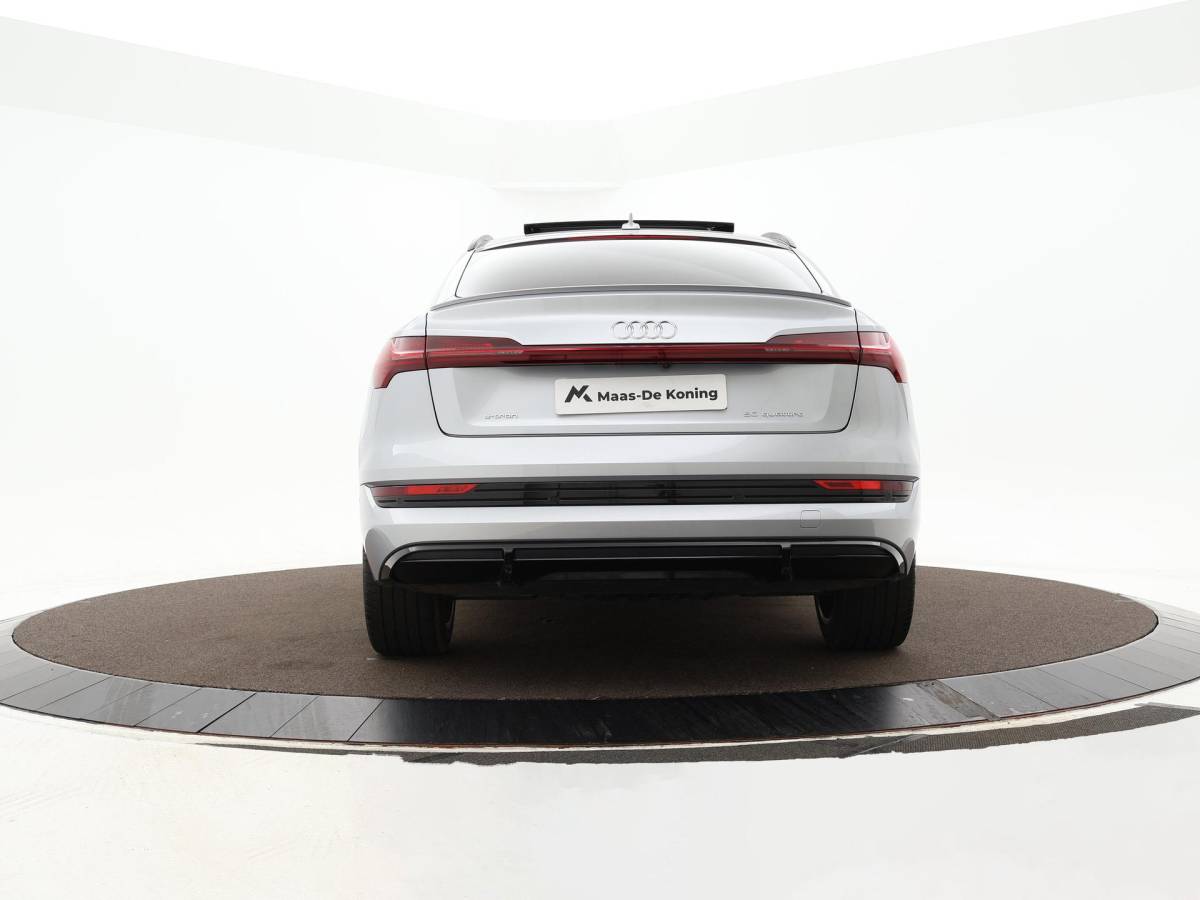 Audi e-tron Audi e-tron Sportback 50 Quattro 313pk S Edition 71 kWh · Panoramadak · 360 Camera · Luchtvering · Virtual Mirrors · Elek. Stoelen · Keyless ·