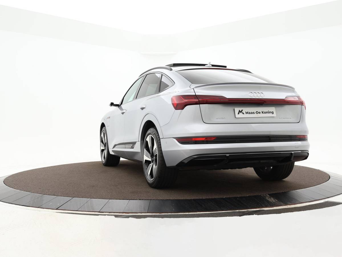Audi e-tron Audi e-tron Sportback 50 Quattro 313pk S Edition 71 kWh · Panoramadak · 360 Camera · Luchtvering · Virtual Mirrors · Elek. Stoelen · Keyless ·