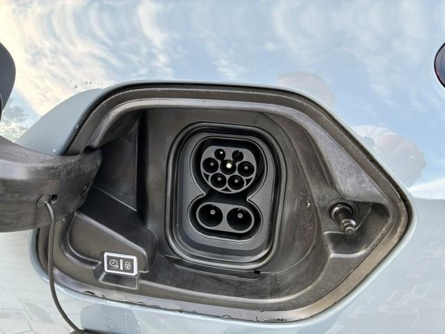 Opel Corsa-e Opel Corsa Electric Long Range GS 51 kWh | Camera | Winterpakket | LM-Velgen | GS Stoelen | Park Pilot | 3-Fase | Led Verlichting |