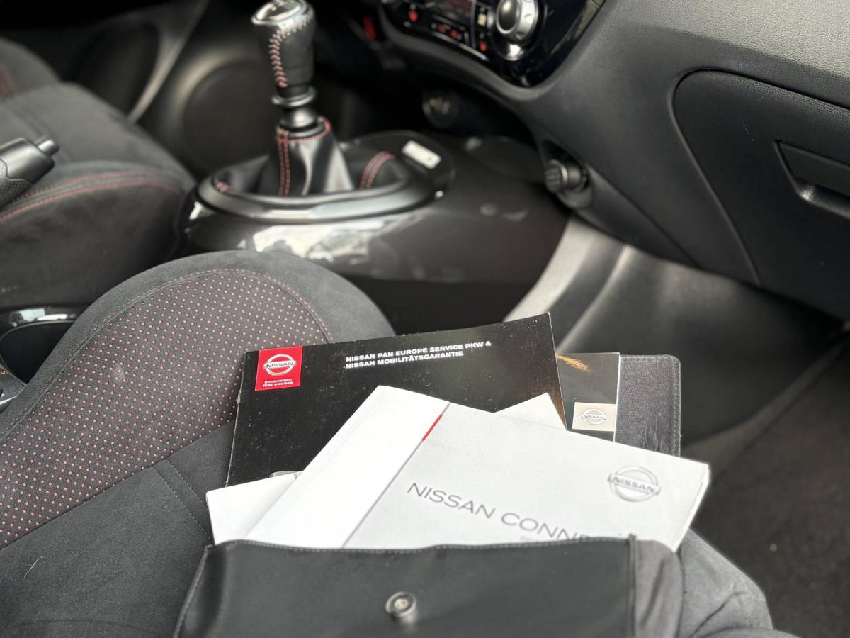 Nissan Juke Nissan Juke 1.6 Turbo NISMO | 200 PK | Achteruitrijcamera | Lichtmetalen velgen | Climate control | Sportstoelen | Keyless entry en start | Extra getint glas | Unieke uitvoering