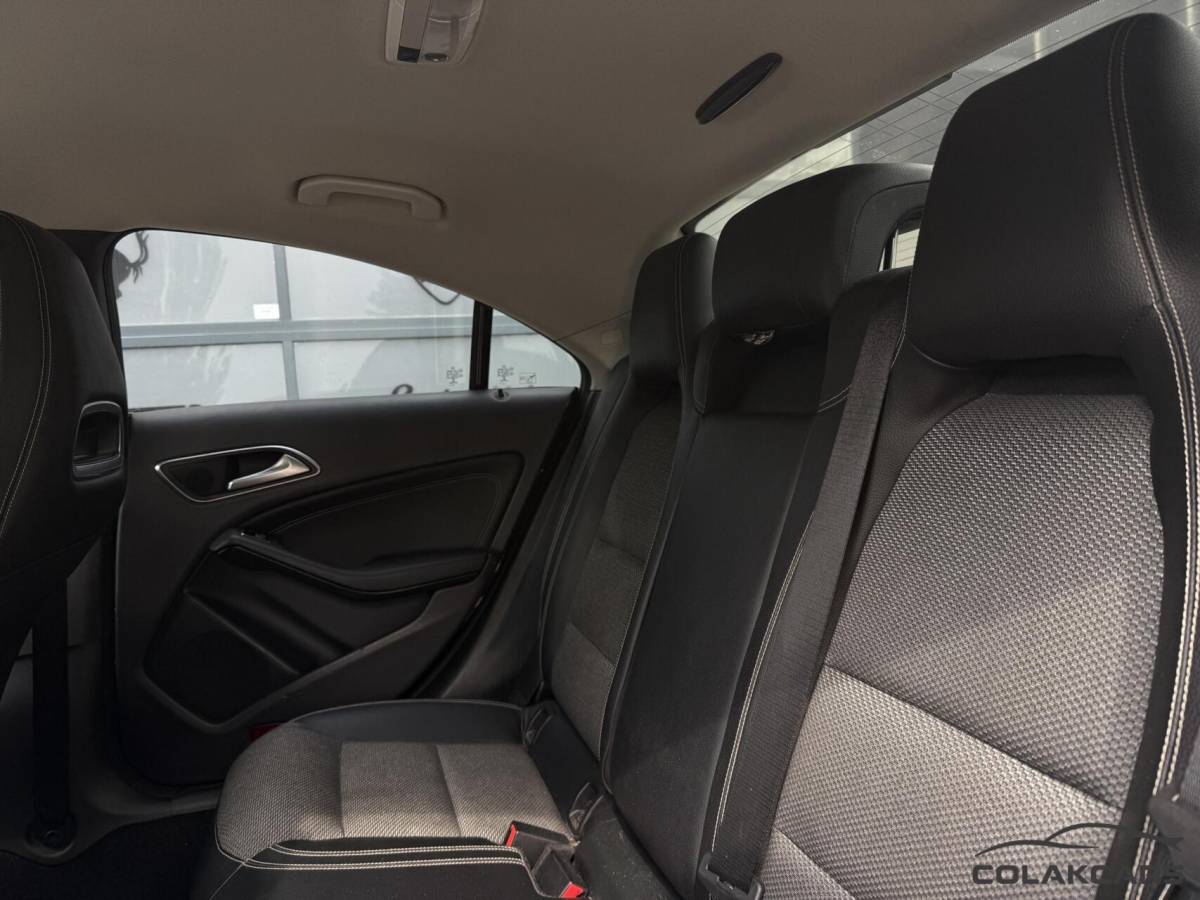 Mercedes-Benz CLA Mercedes CLA-klasse 180 BlueEFF. AMG- Airco-Nap-Garantie