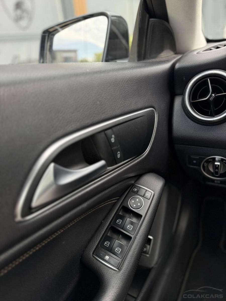 Mercedes-Benz CLA Mercedes CLA-klasse 180 BlueEFF. AMG- Airco-Nap-Garantie