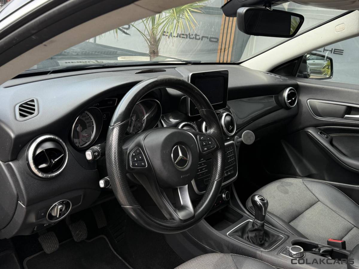 Mercedes-Benz CLA Mercedes CLA-klasse 180 BlueEFF. AMG- Airco-Nap-Garantie
