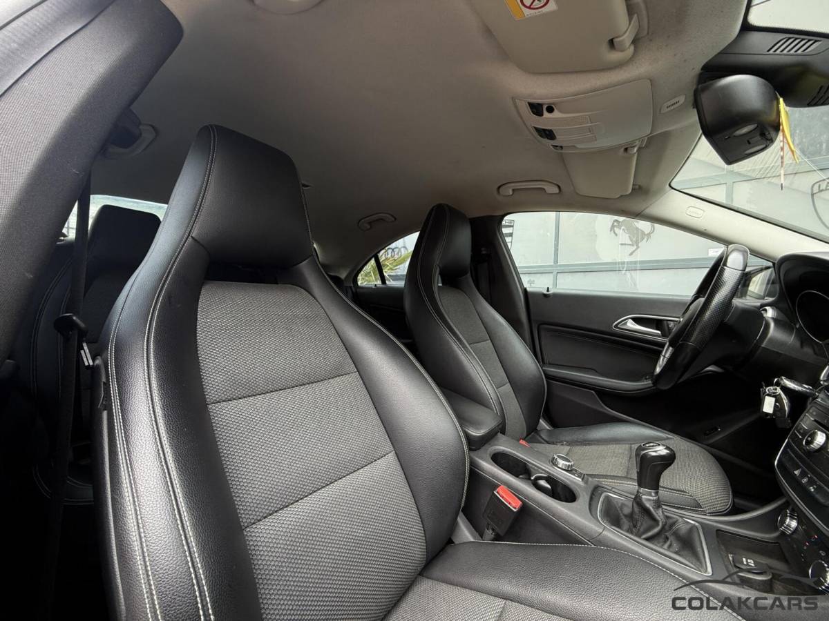 Mercedes-Benz CLA Mercedes CLA-klasse 180 BlueEFF. AMG- Airco-Nap-Garantie