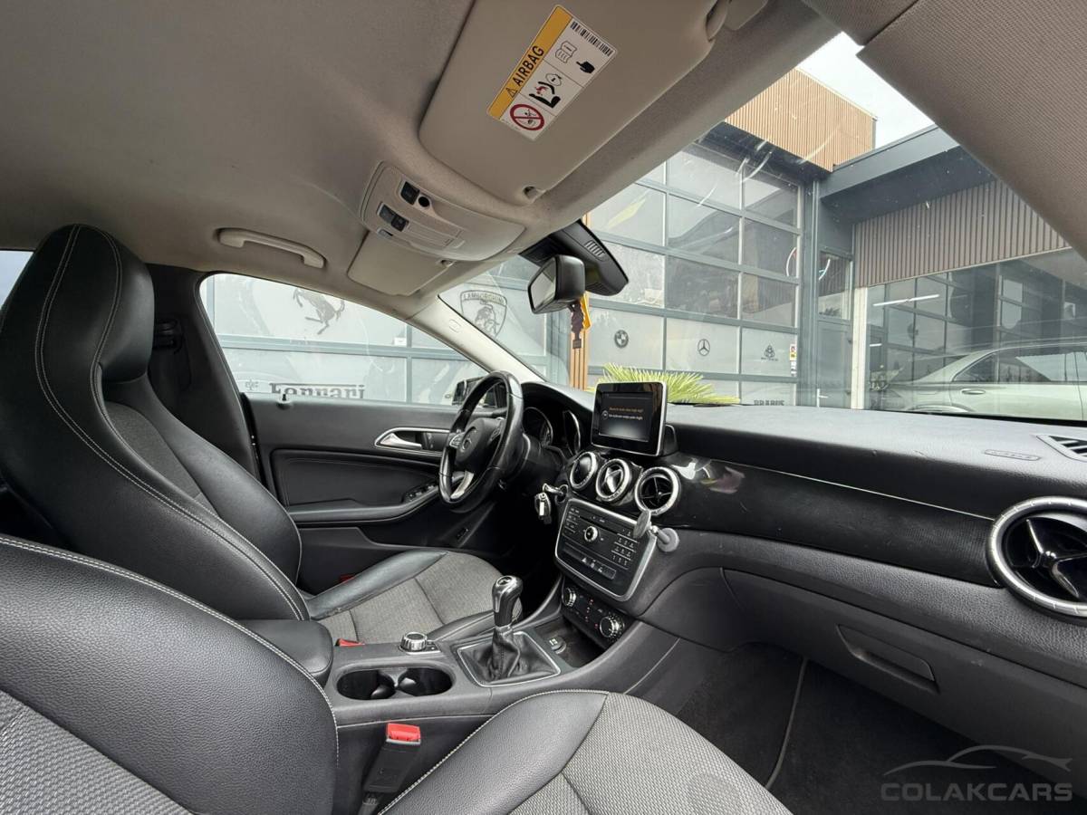 Mercedes-Benz CLA Mercedes CLA-klasse 180 BlueEFF. AMG- Airco-Nap-Garantie