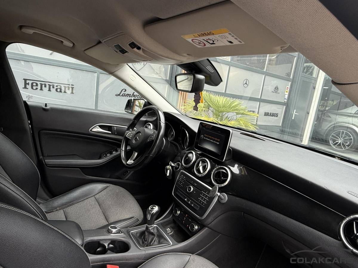 Mercedes-Benz CLA Mercedes CLA-klasse 180 BlueEFF. AMG- Airco-Nap-Garantie
