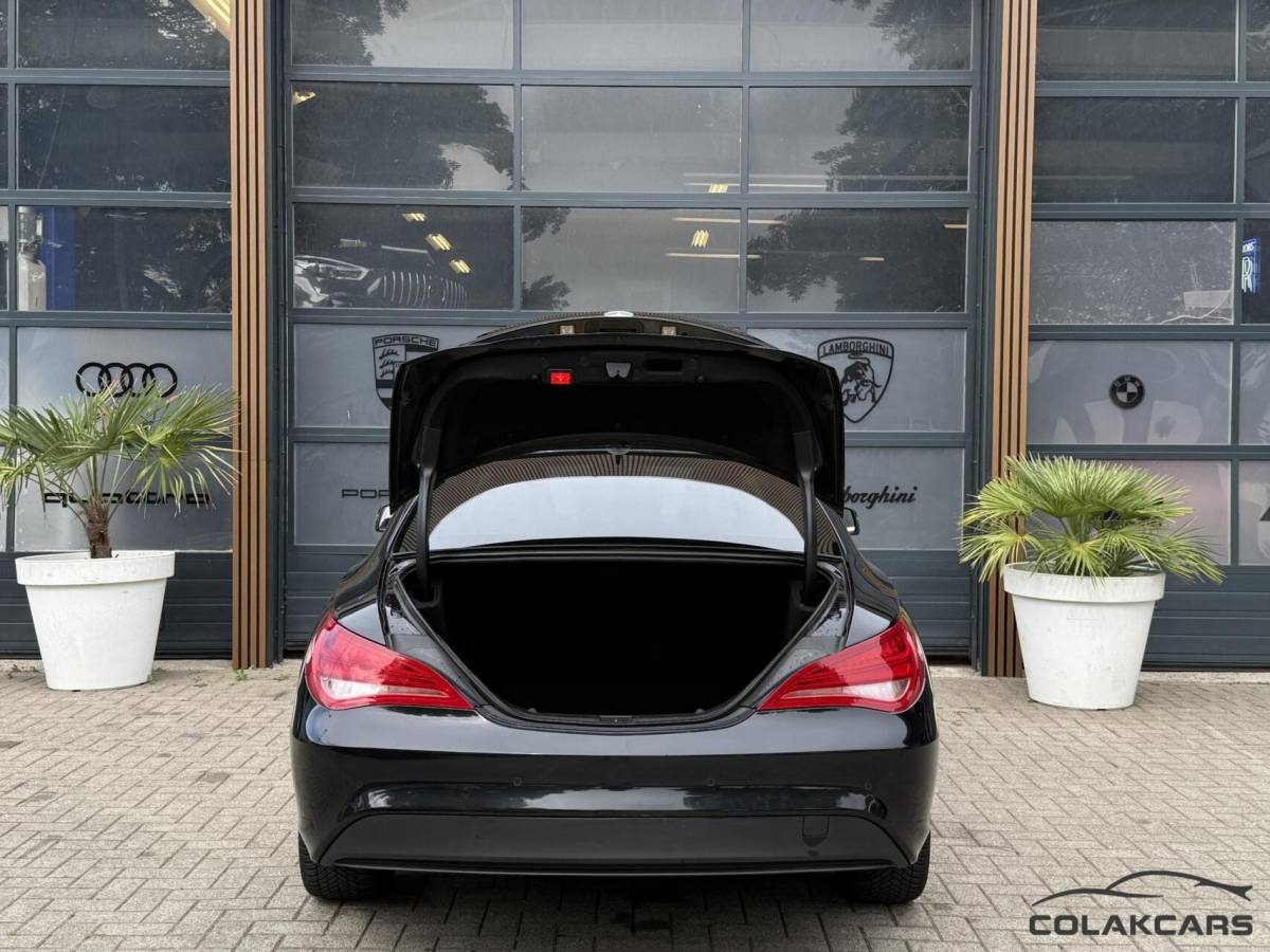 Mercedes-Benz CLA Mercedes CLA-klasse 180 BlueEFF. AMG- Airco-Nap-Garantie