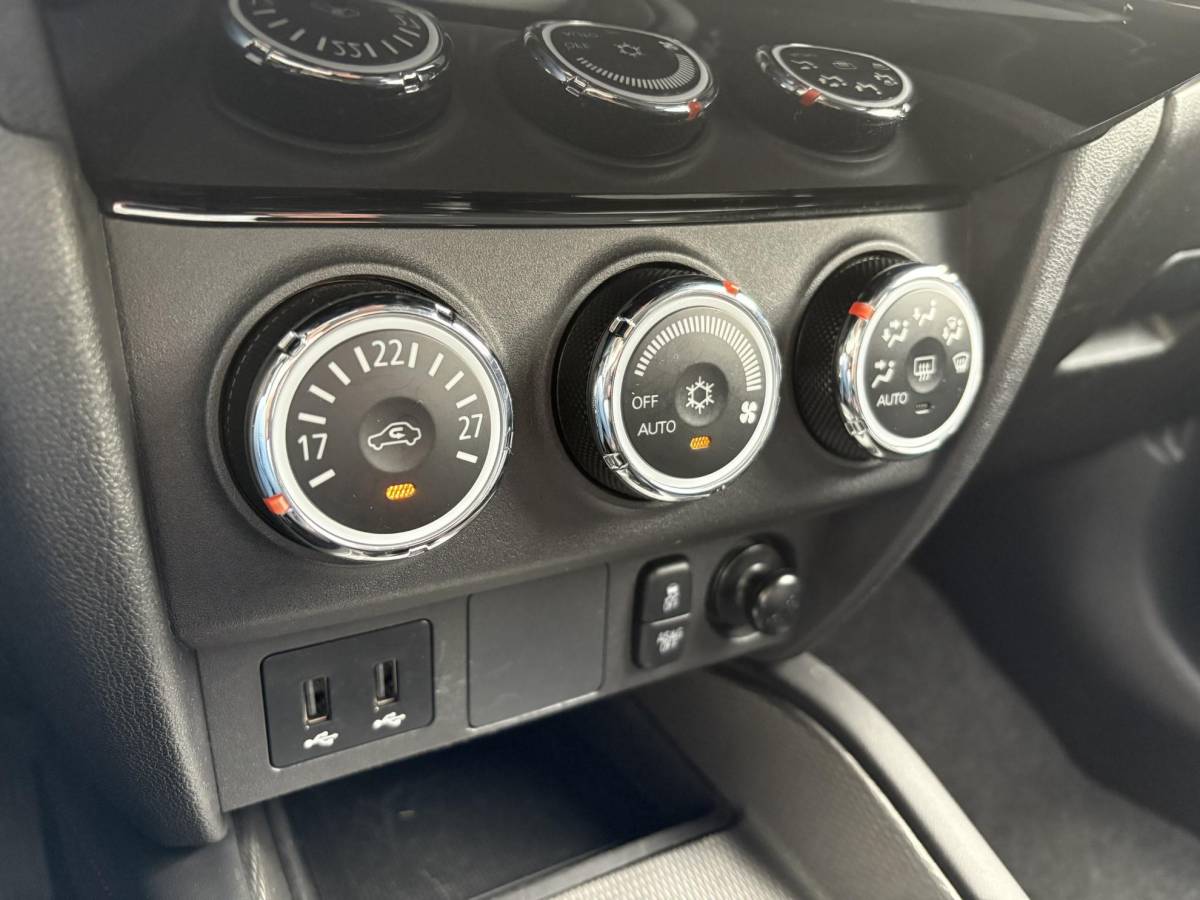 Mitsubishi ASX Mitsubishi ASX 1.6 Cleartec Connect Pro+ | Trekhaak | Camera | Xenon verlichting | Keyless entry & start | Bluetooth | Lichtmetalen velgen