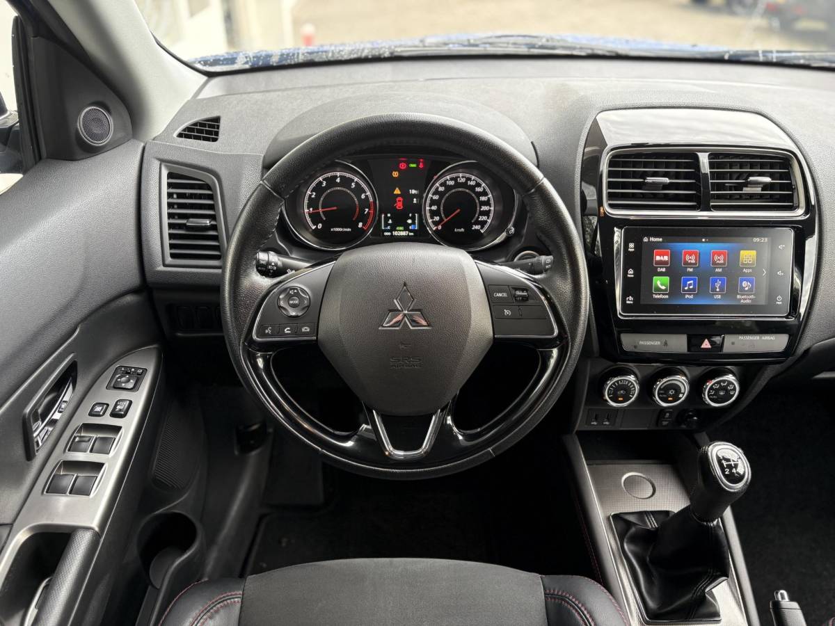 Mitsubishi ASX Mitsubishi ASX 1.6 Cleartec Connect Pro+ | Trekhaak | Camera | Xenon verlichting | Keyless entry & start | Bluetooth | Lichtmetalen velgen