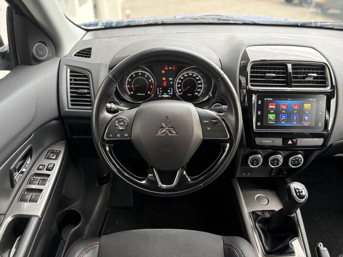 Mitsubishi ASX Mitsubishi ASX 1.6 Cleartec Connect Pro+ | Trekhaak | Camera | Xenon verlichting | Keyless entry & start | Bluetooth | Lichtmetalen velgen