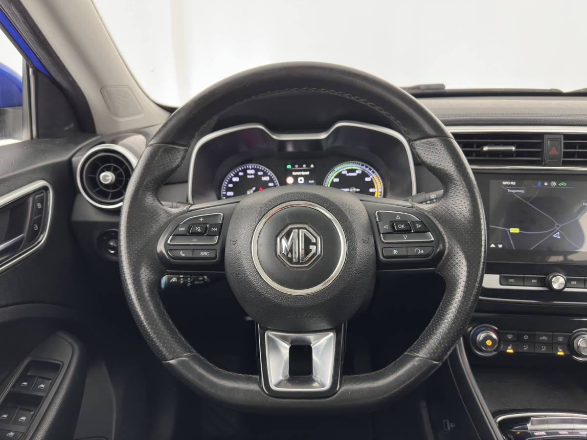 MG ZS EV MG ZS EV Luxury 45 kWh (INCL-BTW) Aut. *PANO | LEATHER | CCS-FASTLOADER | KEYLESS | NAVI-FULLMAP | ADAPTIVE-CRUISE | CAMERA | HEATED-SPORTSEATS | CARPLAY | BLINDSPOT | DAB | LANE-ASSIST | 17”ALU*