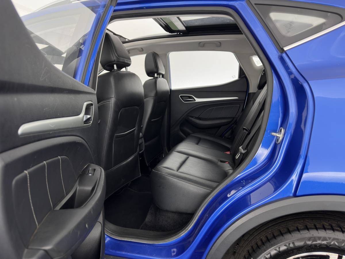 MG ZS EV MG ZS EV Luxury 45 kWh (INCL-BTW) Aut. *PANO | LEATHER | CCS-FASTLOADER | KEYLESS | NAVI-FULLMAP | ADAPTIVE-CRUISE | CAMERA | HEATED-SPORTSEATS | CARPLAY | BLINDSPOT | DAB | LANE-ASSIST | 17”ALU*