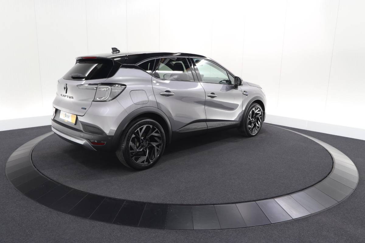 Renault Captur Renault Captur 1.8 E-Tech full hybrid 160 esprit Alpine | 360 Camera | Dodehoekdetectie | Adaptieve Cruise Control | Navigatie