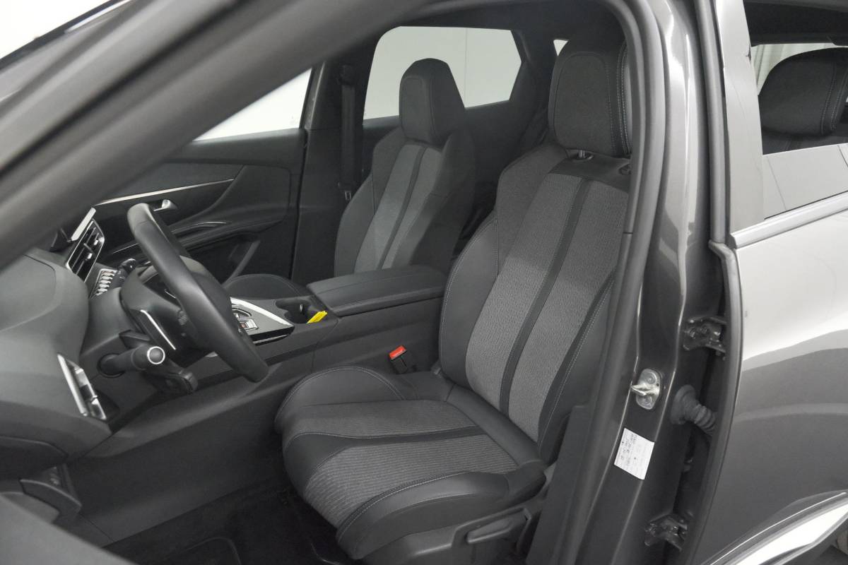 Peugeot 3008 Peugeot 3008 1.6 PLUG-IN HYbrid 225 Allure | Camera | Dodehoekdetectie | Navigatie