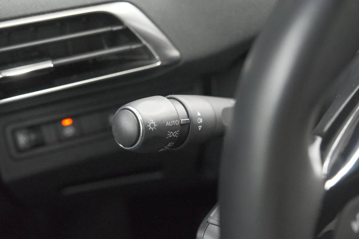 Peugeot 3008 Peugeot 3008 1.6 PLUG-IN HYbrid 225 Allure | Camera | Dodehoekdetectie | Navigatie
