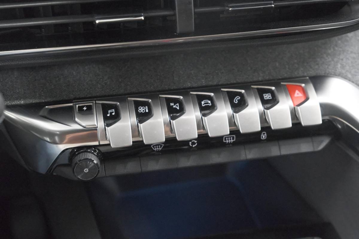 Peugeot 3008 Peugeot 3008 1.6 PLUG-IN HYbrid 225 Allure | Camera | Dodehoekdetectie | Navigatie