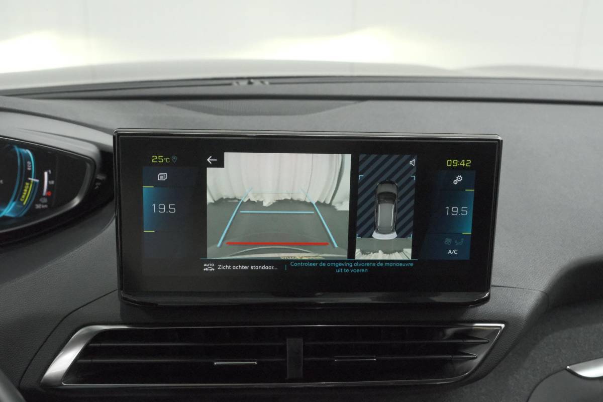 Peugeot 3008 Peugeot 3008 1.6 PLUG-IN HYbrid 225 Allure | Camera | Dodehoekdetectie | Navigatie