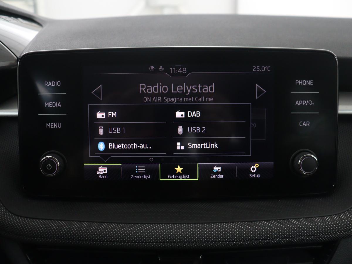 Škoda Fabia Skoda Fabia 1.0 MPI Ambition | Black Line | Cruise control | Park assist |  Lederen stuurwiel | Carplay | Lichtmetaal 15” |