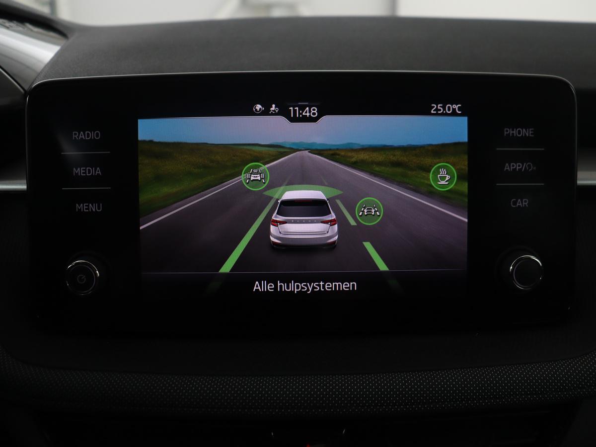 Škoda Fabia Skoda Fabia 1.0 MPI Ambition | Black Line | Cruise control | Park assist |  Lederen stuurwiel | Carplay | Lichtmetaal 15” |