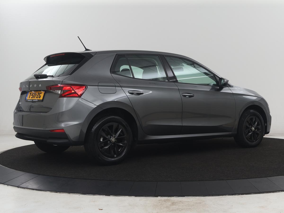 Škoda Fabia Skoda Fabia 1.0 MPI Ambition | Black Line | Cruise control | Park assist |  Lederen stuurwiel | Carplay | Lichtmetaal 15” |