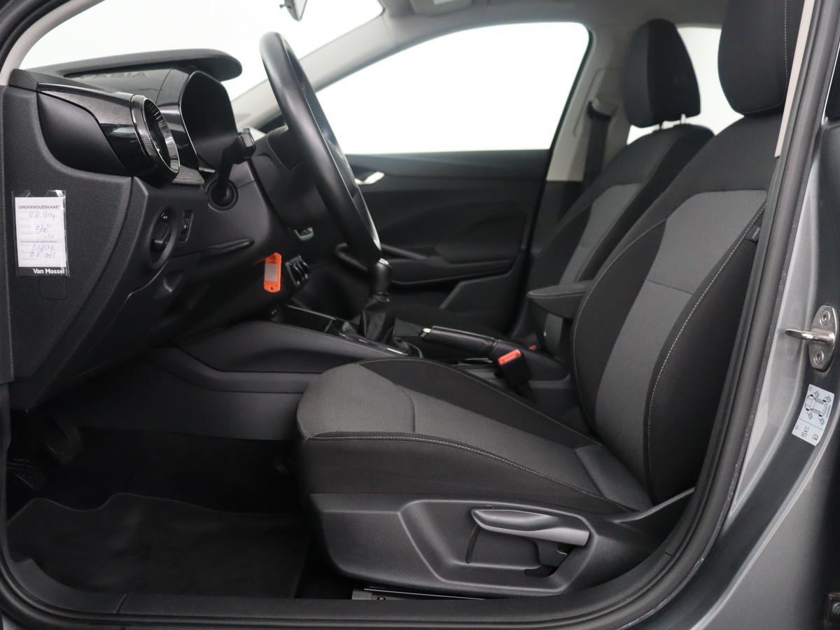 Škoda Fabia Skoda Fabia 1.0 MPI Ambition | Black Line | Cruise control | Park assist |  Lederen stuurwiel | Carplay | Lichtmetaal 15” |