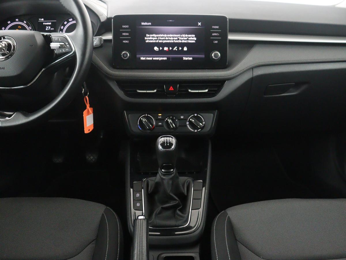 Škoda Fabia Skoda Fabia 1.0 MPI Ambition | Black Line | Cruise control | Park assist |  Lederen stuurwiel | Carplay | Lichtmetaal 15” |