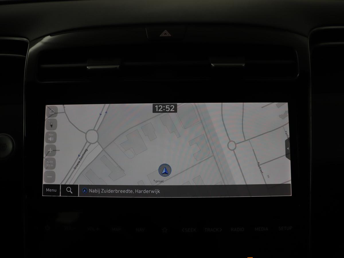 Hyundai Tucson Hyundai Tucson 1.6 T-GDI HEV Comfort Smart | Trekhaak | Adaptive cruise | Stuur/stoel verwarming | Climate control | Carplay | Camera | Park assist | Full LED | KRELL Sound |