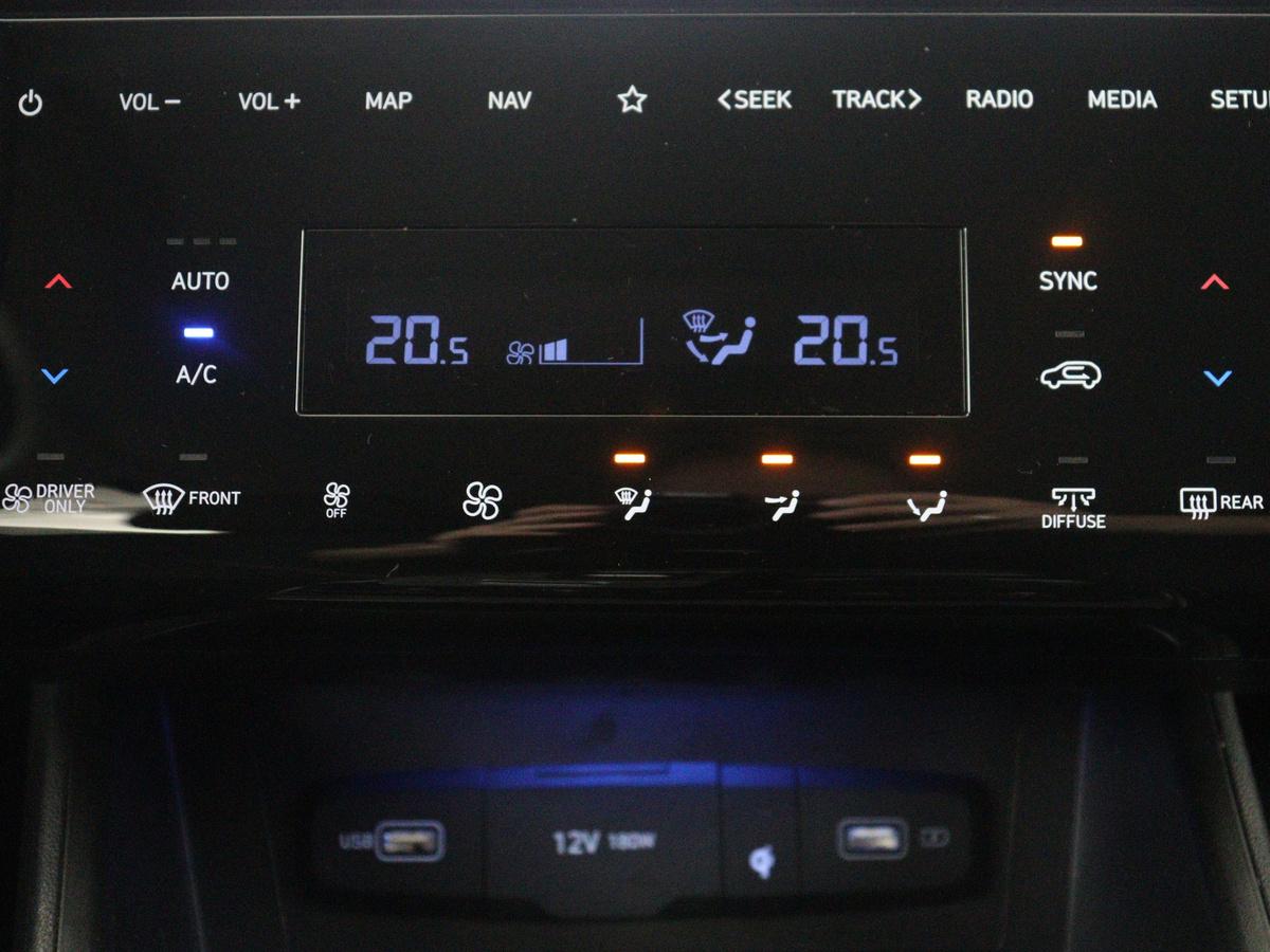 Hyundai Tucson Hyundai Tucson 1.6 T-GDI HEV Comfort Smart | Trekhaak | Adaptive cruise | Stuur/stoel verwarming | Climate control | Carplay | Camera | Park assist | Full LED | KRELL Sound |