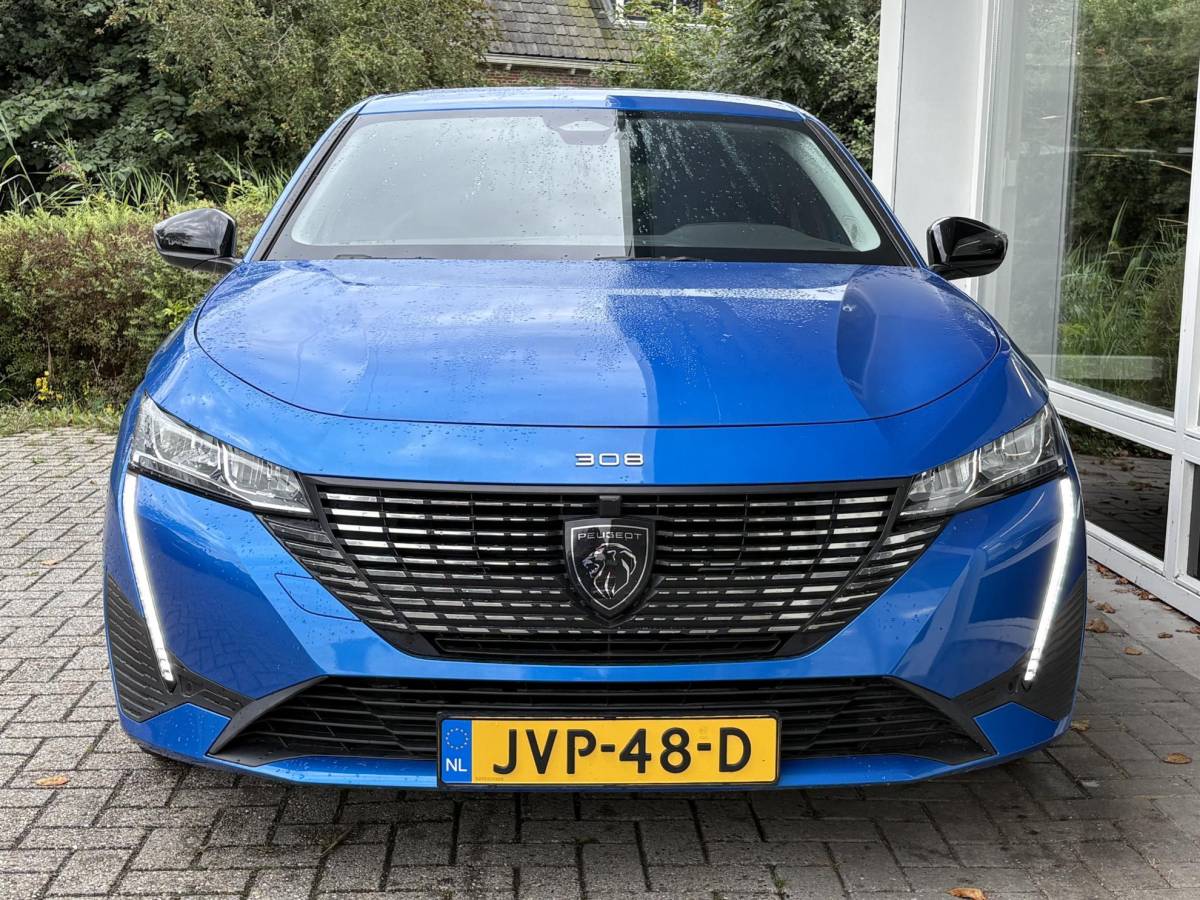 Peugeot 308 Peugeot 308 1.2T 130pk Allure Pack Business | Dodehoek detectie | Adaptieve Cruise | Keyless | Achteruitrijcamera | LED Verlichting | Parkeersensoren | Navigatie