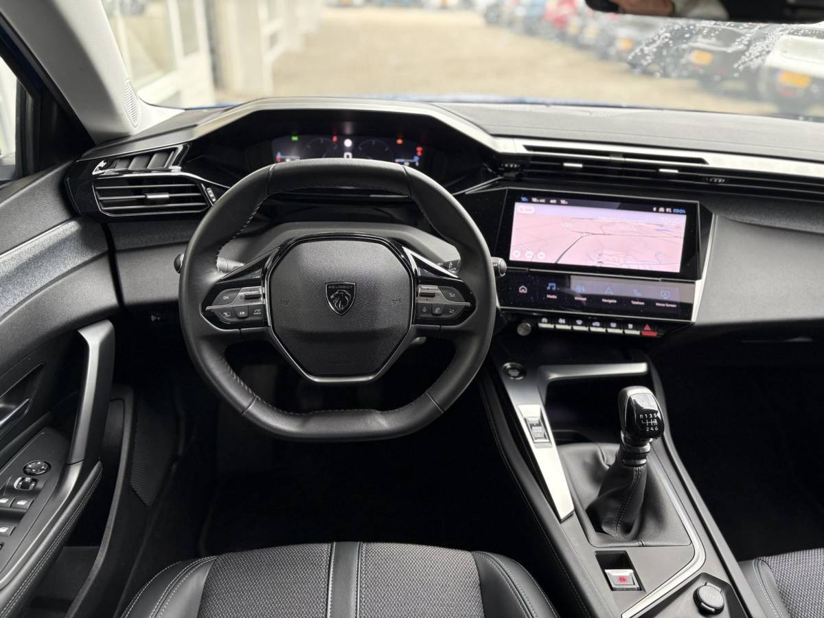 Peugeot 308 Peugeot 308 1.2T 130pk Allure Pack Business | Dodehoek detectie | Adaptieve Cruise | Keyless | Achteruitrijcamera | LED Verlichting | Parkeersensoren | Navigatie