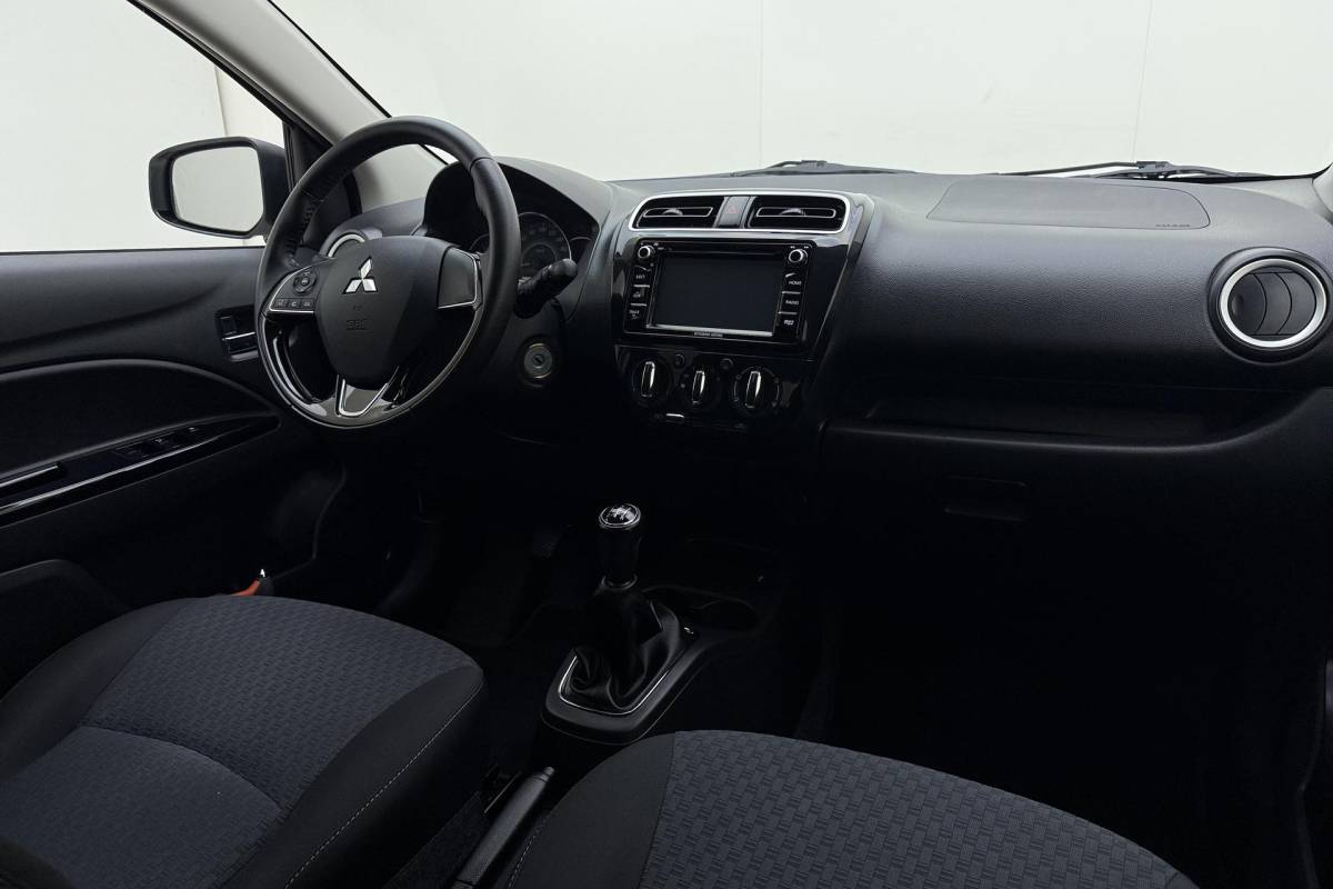 Mitsubishi Space Star Mitsubishi Space Star 1.0 Active | 70PK | Navigatie | Airco | Apple Carplay | Android Auto | Lichtmetalen Velgen | Bluetooth | Privacy Glas |