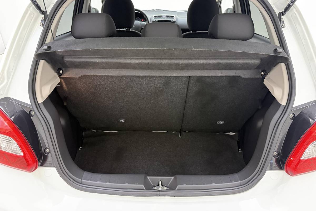 Mitsubishi Space Star Mitsubishi Space Star 1.0 Active | 70PK | Navigatie | Airco | Apple Carplay | Android Auto | Lichtmetalen Velgen | Bluetooth | Privacy Glas |