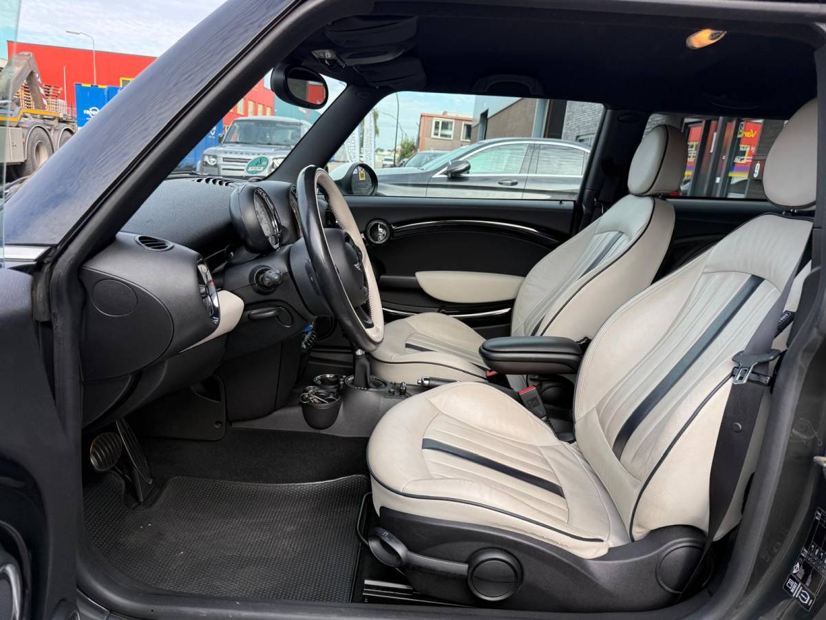MINI 3-Deurs MINI 3-Deurs 2.0 Cooper SD Monte Carlo | 3/6/12 MND GARANTIE | AUTOMAAT | CRUISE | XENON | GOED ONDERHOUDEN | BLUETOOTH | CLIMA |