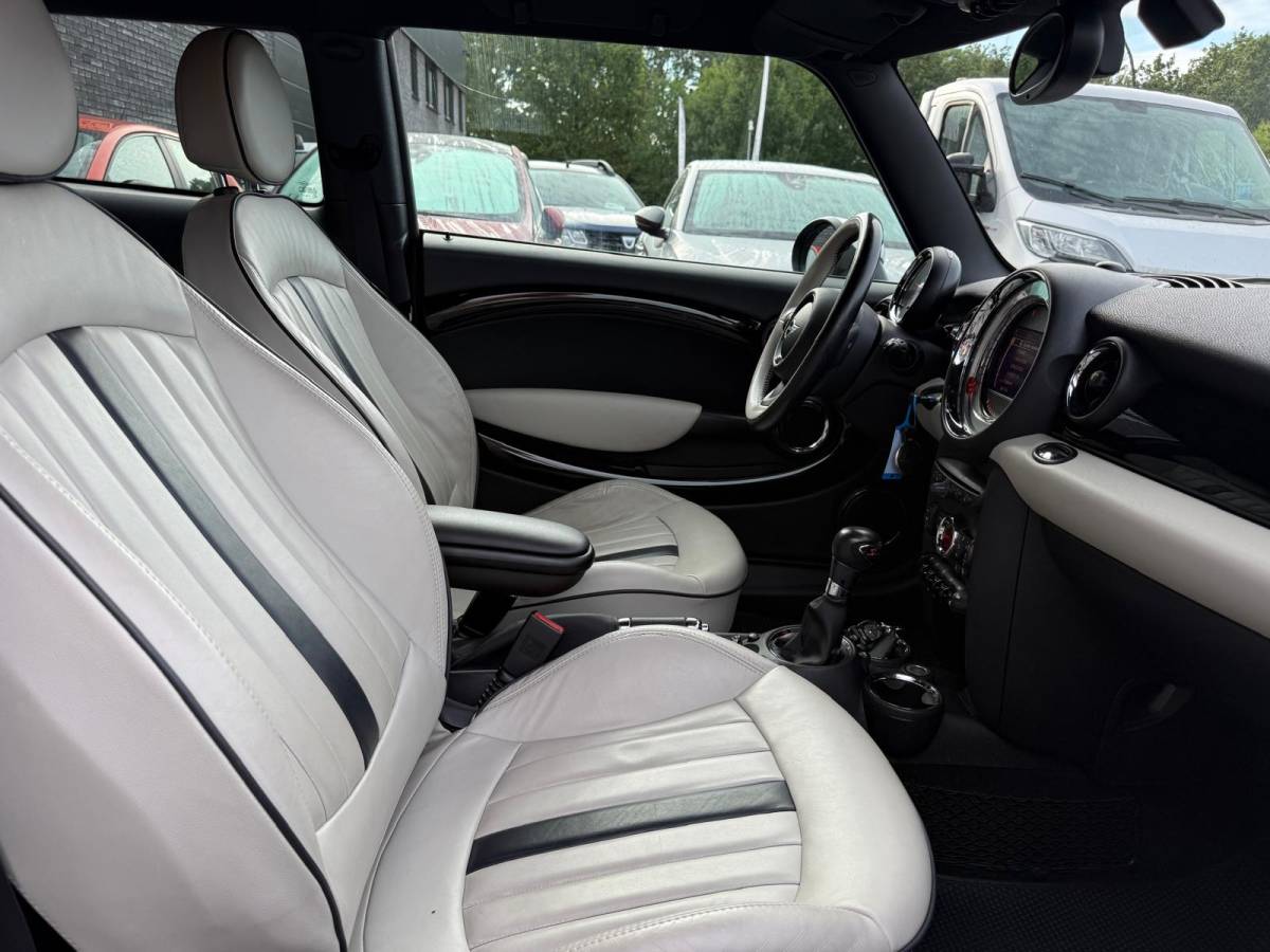 MINI 3-Deurs MINI 3-Deurs 2.0 Cooper SD Monte Carlo | 3/6/12 MND GARANTIE | AUTOMAAT | CRUISE | XENON | GOED ONDERHOUDEN | BLUETOOTH | CLIMA |