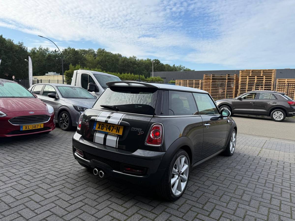 MINI 3-Deurs MINI 3-Deurs 2.0 Cooper SD Monte Carlo | 3/6/12 MND GARANTIE | AUTOMAAT | CRUISE | XENON | GOED ONDERHOUDEN | BLUETOOTH | CLIMA |