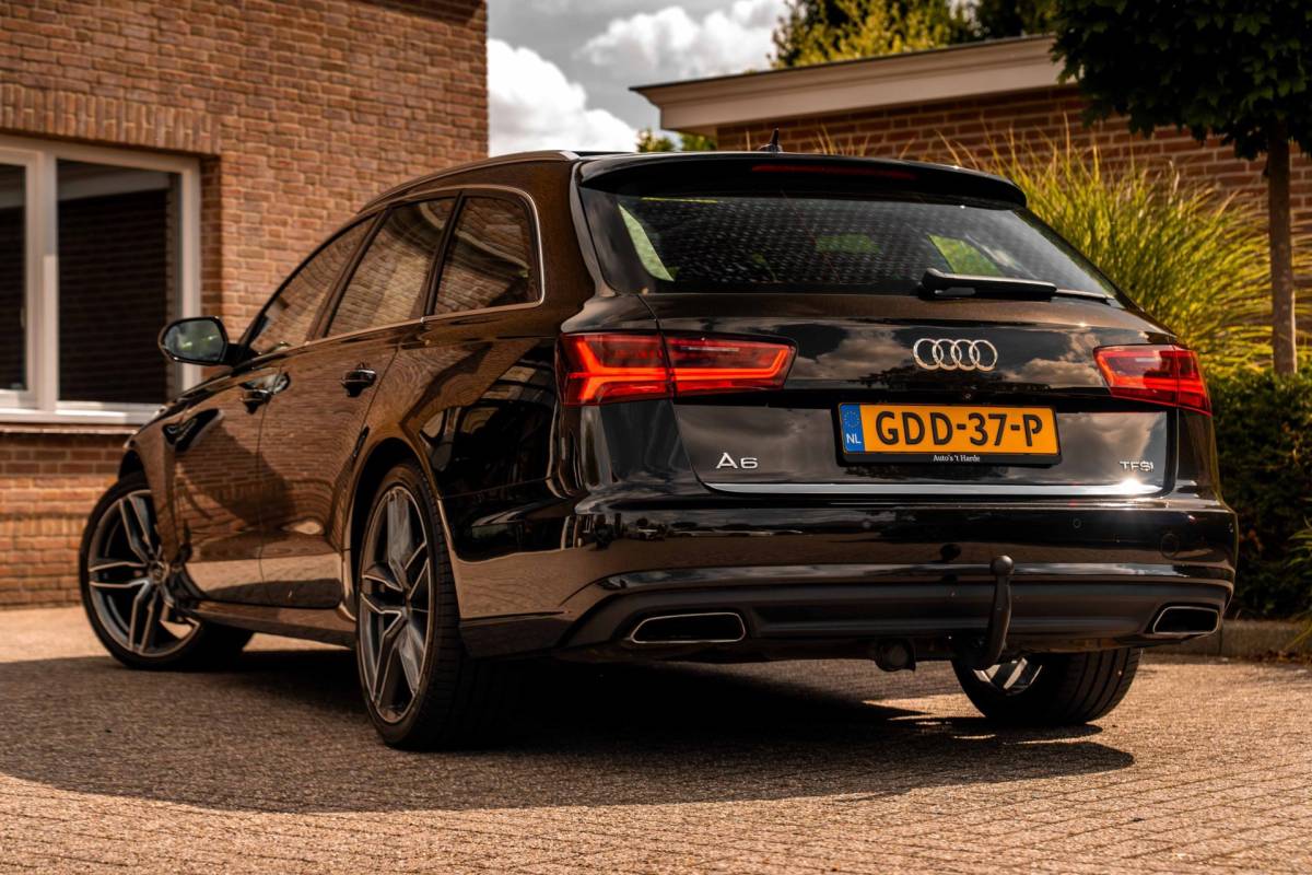 Audi A6 Audi A6 Avant 2.0 TFSI Premium Edition 252 PK Aut. ACC Trekhaak Pano Keyless Camera 20”