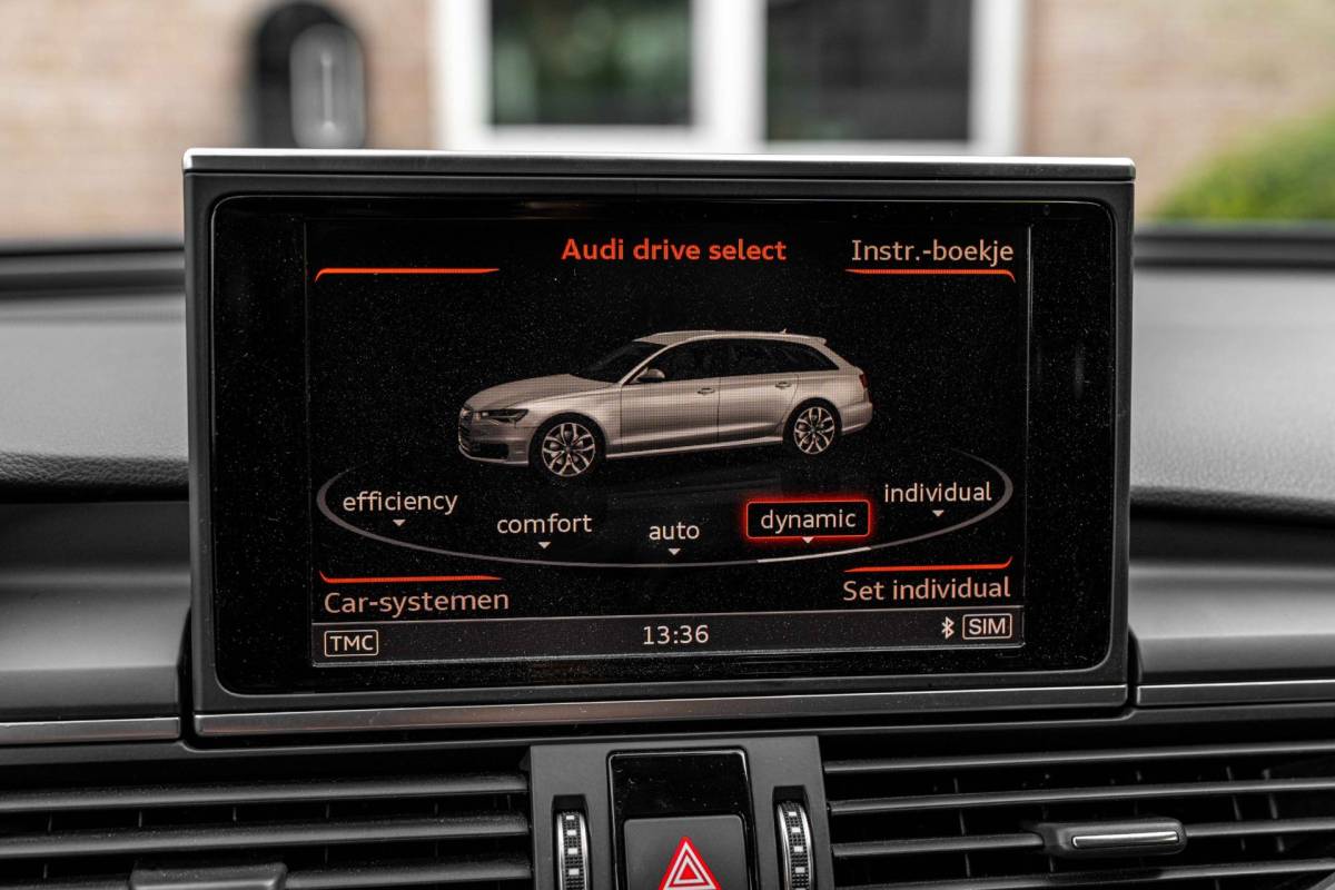 Audi A6 Audi A6 Avant 2.0 TFSI Premium Edition 252 PK Aut. ACC Trekhaak Pano Keyless Camera 20”