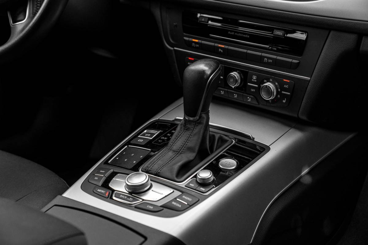 Audi A6 Audi A6 Avant 2.0 TFSI Premium Edition 252 PK Aut. ACC Trekhaak Pano Keyless Camera 20”