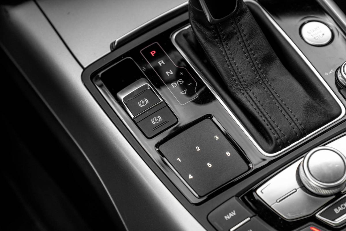 Audi A6 Audi A6 Avant 2.0 TFSI Premium Edition 252 PK Aut. ACC Trekhaak Pano Keyless Camera 20”