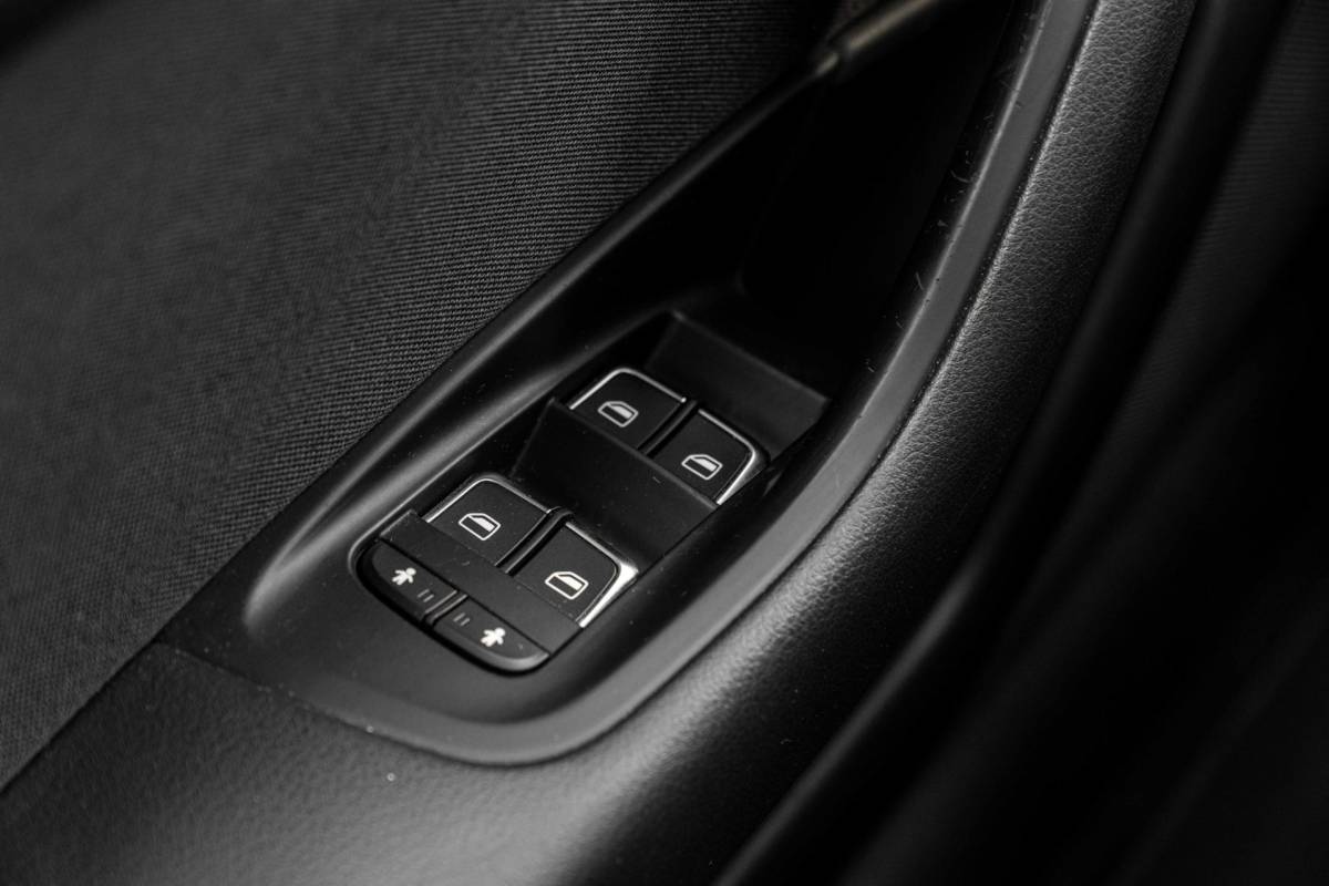 Audi A6 Audi A6 Avant 2.0 TFSI Premium Edition 252 PK Aut. ACC Trekhaak Pano Keyless Camera 20”