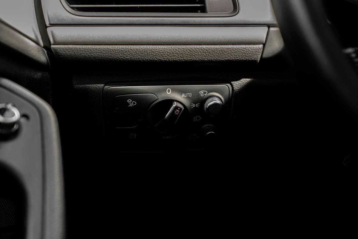 Audi A6 Audi A6 Avant 2.0 TFSI Premium Edition 252 PK Aut. ACC Trekhaak Pano Keyless Camera 20”