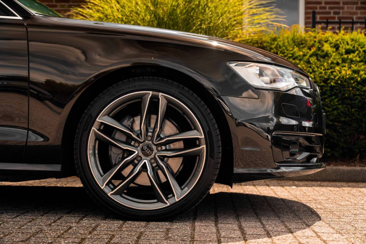 Audi A6 Audi A6 Avant 2.0 TFSI Premium Edition 252 PK Aut. ACC Trekhaak Pano Keyless Camera 20”