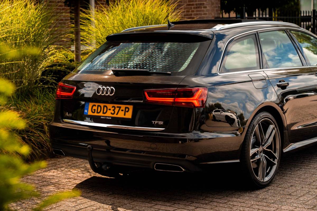 Audi A6 Audi A6 Avant 2.0 TFSI Premium Edition 252 PK Aut. ACC Trekhaak Pano Keyless Camera 20”
