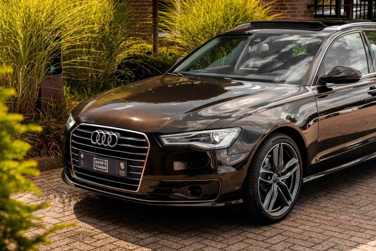 Audi A6 Audi A6 Avant 2.0 TFSI Premium Edition 252 PK Aut. ACC Trekhaak Pano Keyless Camera 20”