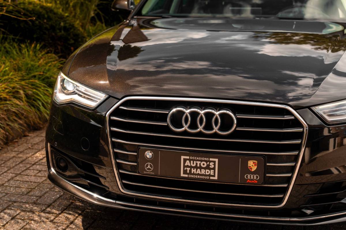 Audi A6 Audi A6 Avant 2.0 TFSI Premium Edition 252 PK Aut. ACC Trekhaak Pano Keyless Camera 20”