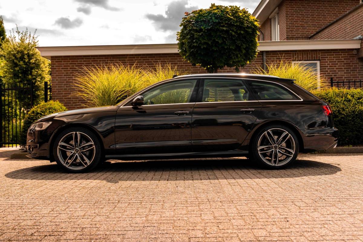 Audi A6 Audi A6 Avant 2.0 TFSI Premium Edition 252 PK Aut. ACC Trekhaak Pano Keyless Camera 20”