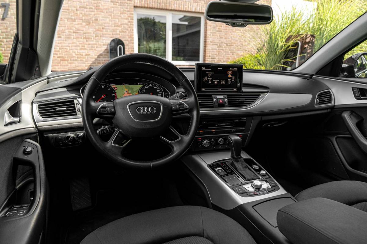 Audi A6 Audi A6 Avant 2.0 TFSI Premium Edition 252 PK Aut. ACC Trekhaak Pano Keyless Camera 20”